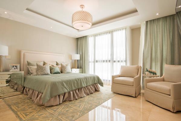 The Colonial, Santa Maria