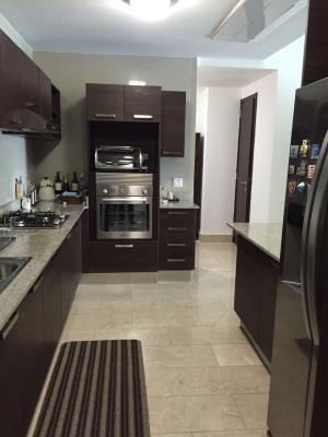 Grand Tower, Área Metropolitana