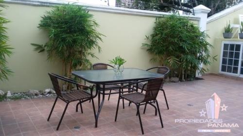 , Amelia Denis De Icaza