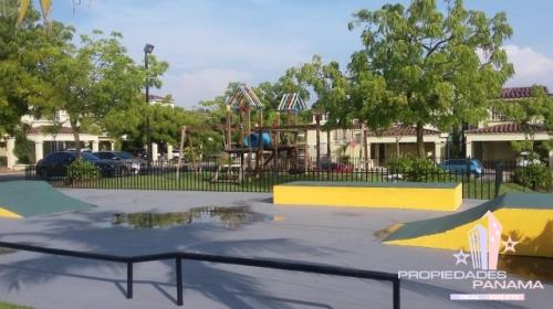 , Amelia Denis De Icaza