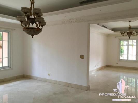 Costa de Las Perlas, Metropolitan Area