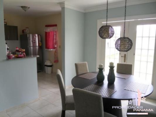 quintas del lago , Amelia Denis De Icaza