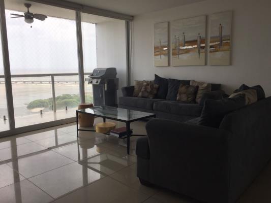 Bahia del Golf, Metropolitan Area