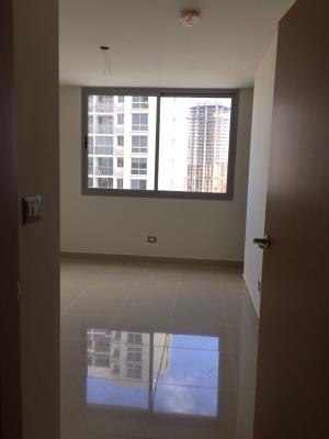 Rokas, Amelia Denis De Icaza