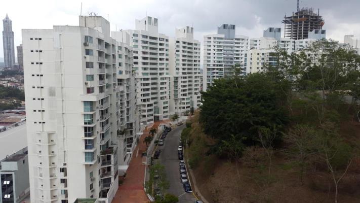 Majestic Gardens, apartment