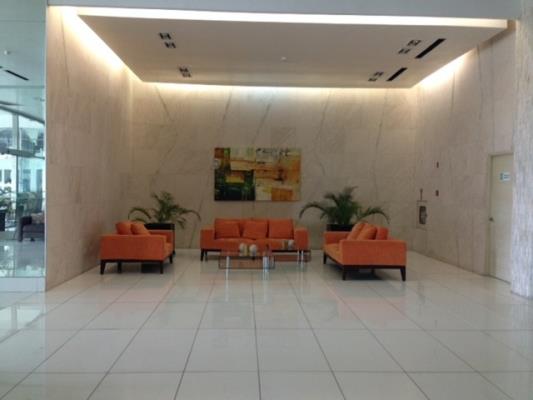 H2O on the ocean, Avenida Balboa