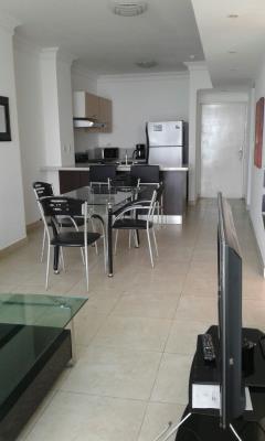 H2O on the ocean, Avenida Balboa