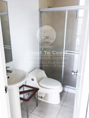 The Seawaves, Bella Vista