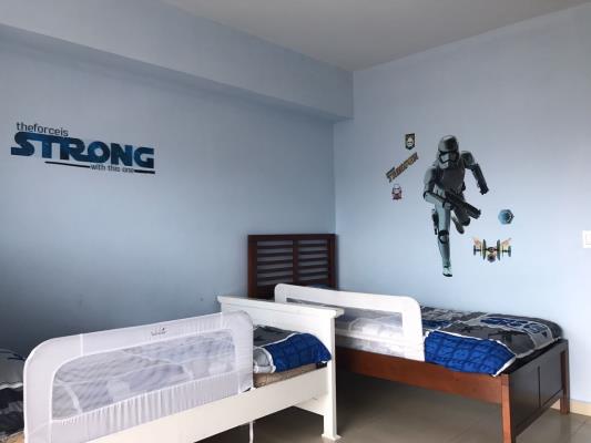 Vision Tower, apartment