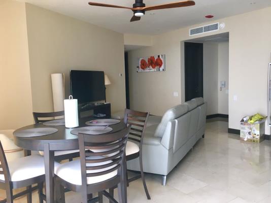 Trump Tower, Metropolitan Area