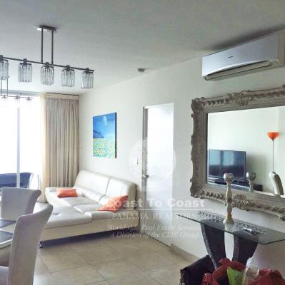 H2O on the ocean, Avenida Balboa