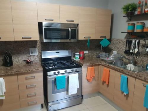 Embassy Village, apartamento