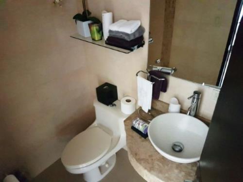 Embassy Village, Ancón