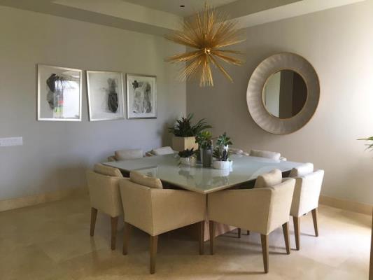 The Crescent, Área Metropolitana