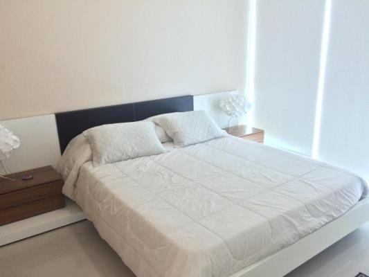 Costa Esmeralda, Juan Diaz