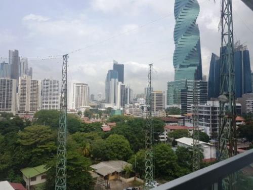 The One Tower , Área Metropolitana