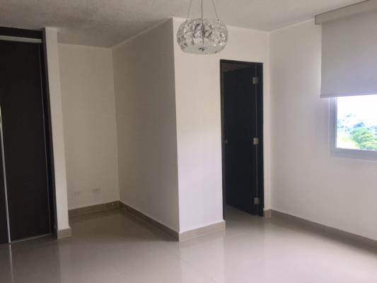 Altamira Gardens, apartment