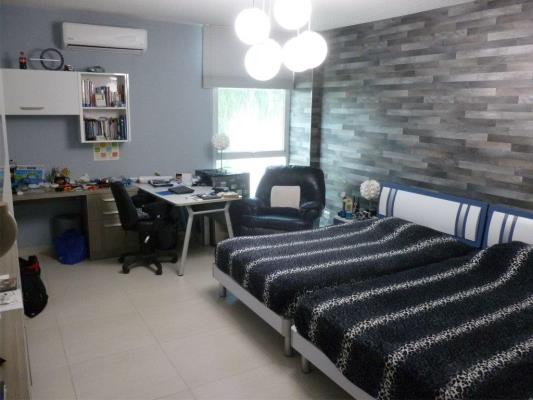 Costa Esmeralda, Juan Diaz