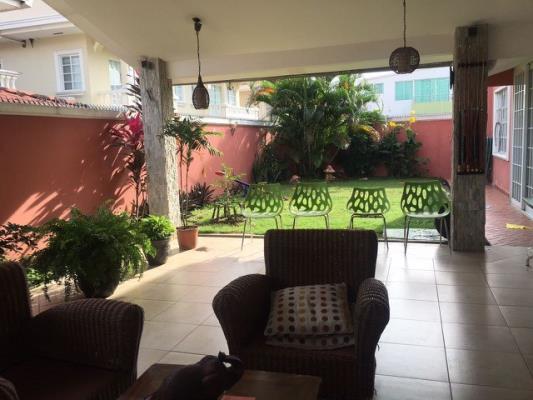 Altos de Panama , casa