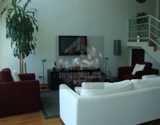 Bayfront  Tower, Área Metropolitana