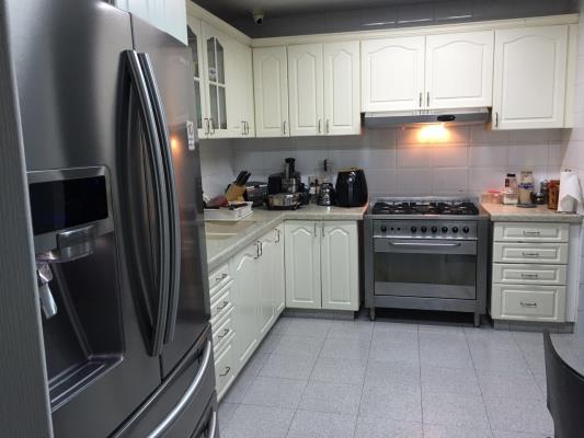 Plaza Real , Metropolitan Area