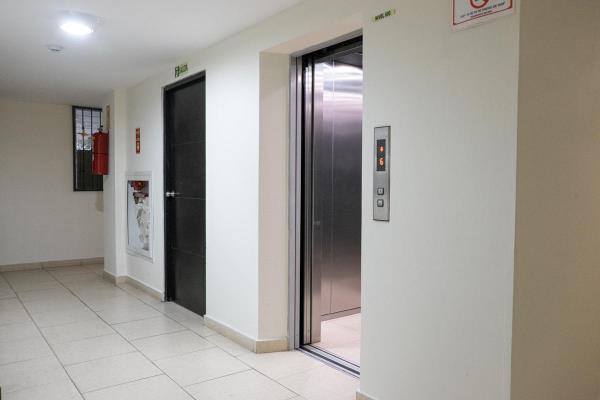 Hip Tower, Parque Lefevre