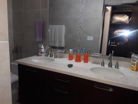 Embassy Club Courtyard, Ancón