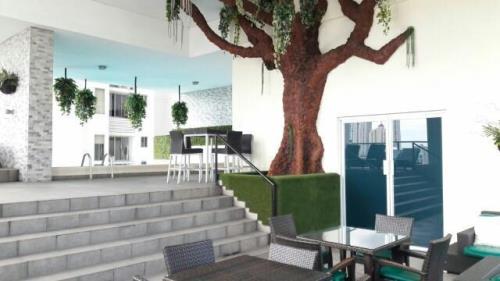 Quartier 74, Panamá