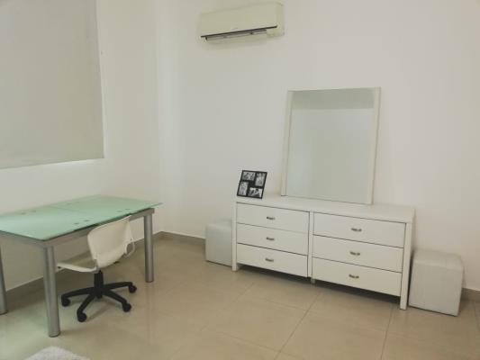 Astoria , El Cangrejo