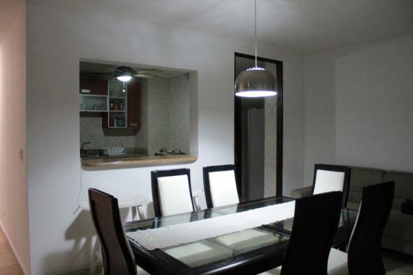 Costa Pacifica, Área Metropolitana