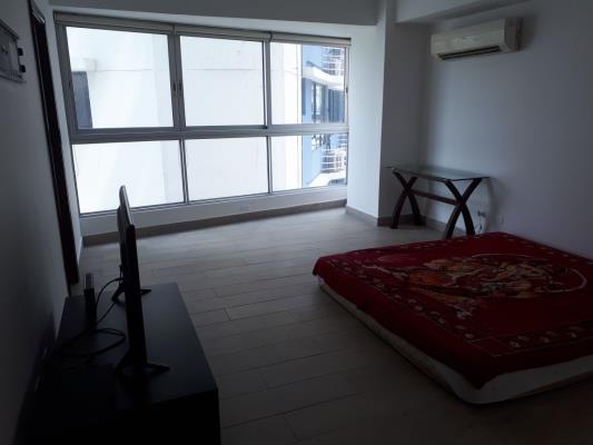 Grand Bay Tower, Área Metropolitana