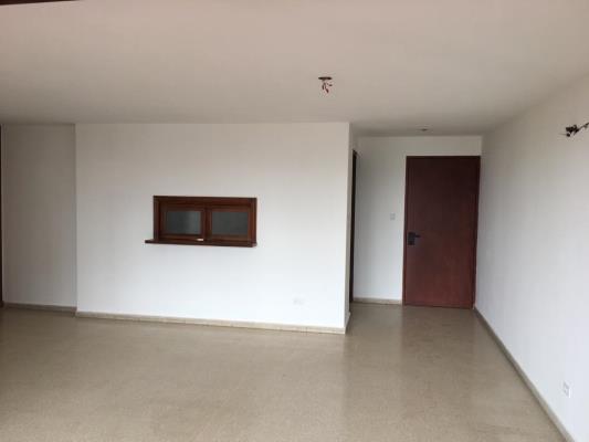 Torres Ebbelle, Bella Vista