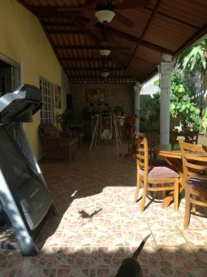 , Casa en alquiler en Barrio Colón | P1574454