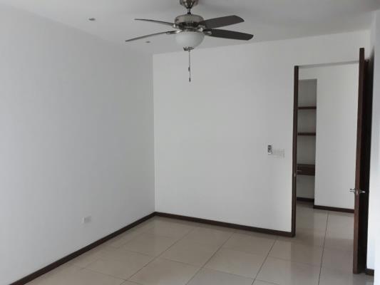 Bayside Condominium, apartamento