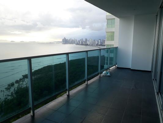 Bayside Condominium, Costa del Este