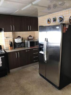 Bahia Marbella, Área Metropolitana