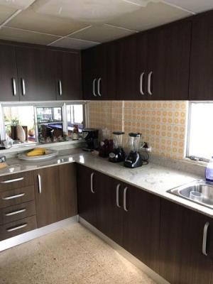 Bahia Marbella, Área Metropolitana