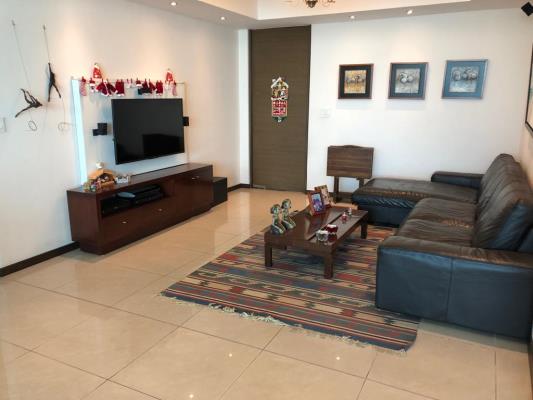 Bayside Condominium, Área Metropolitana