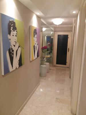 Tiffany, Área Metropolitana