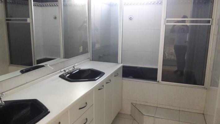 Los Delfines, apartamento