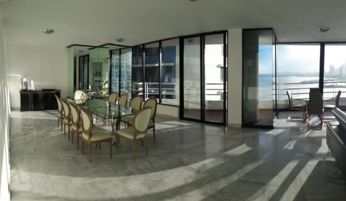 Los Delfines, apartamento