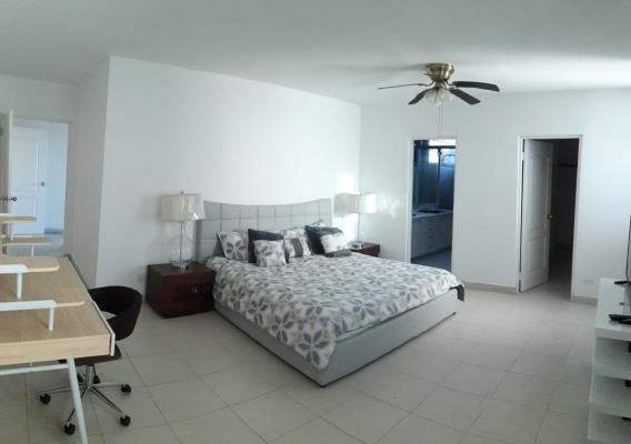 Los Delfines, apartamento