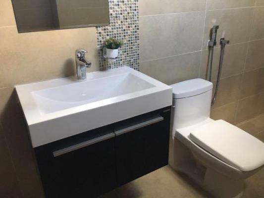 The One Tower , apartamento