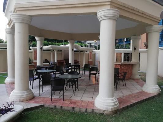 Mystic Point, Área Metropolitana