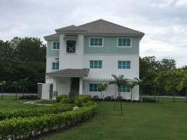 Bijao Rio Hato, Anton