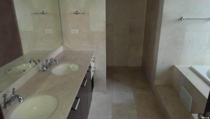 Pacific Point Torre 300, apartamento