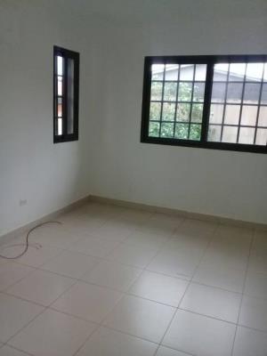 , Casa en alquiler en Feuillet | P1715252