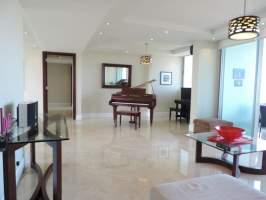 Breeze Costa del Este, Panamá