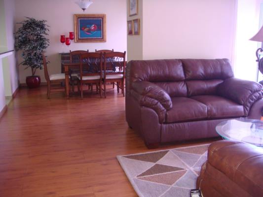 Bayfront  Tower, Área Metropolitana