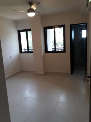 Embassy Village, apartamento